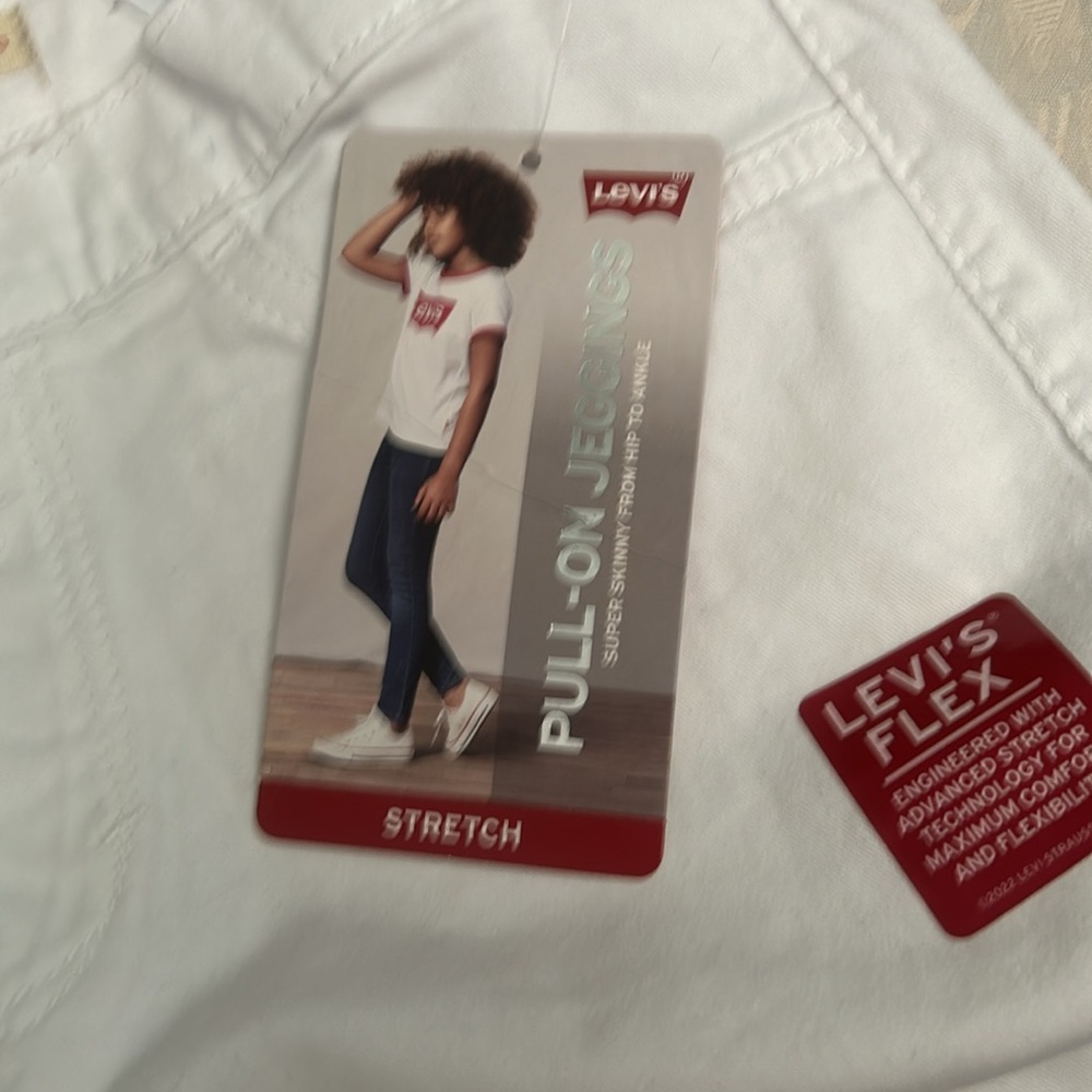 Levi’s Pull-On Jeggings - Picture 2 of 3